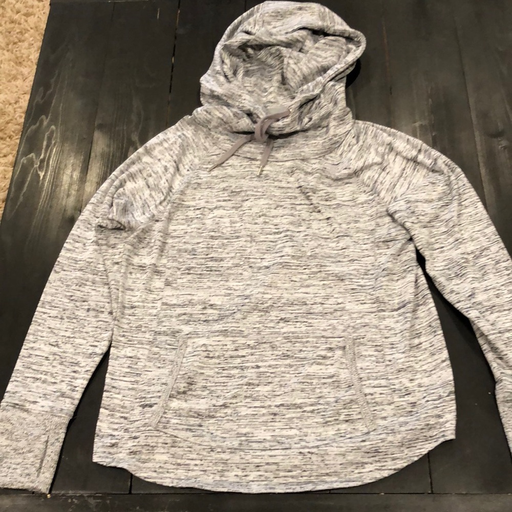 Athleta top